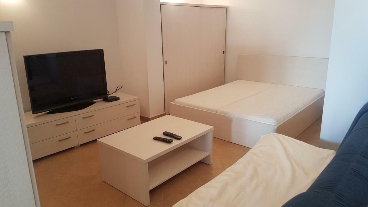 Apartment Katarina 克尔维尼维赫 外观 照片